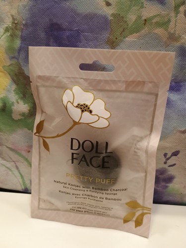 Doll face pretty - face, puff