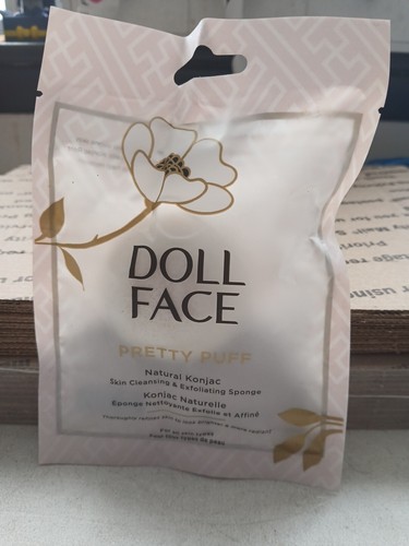 Doll face pretty - face, puff